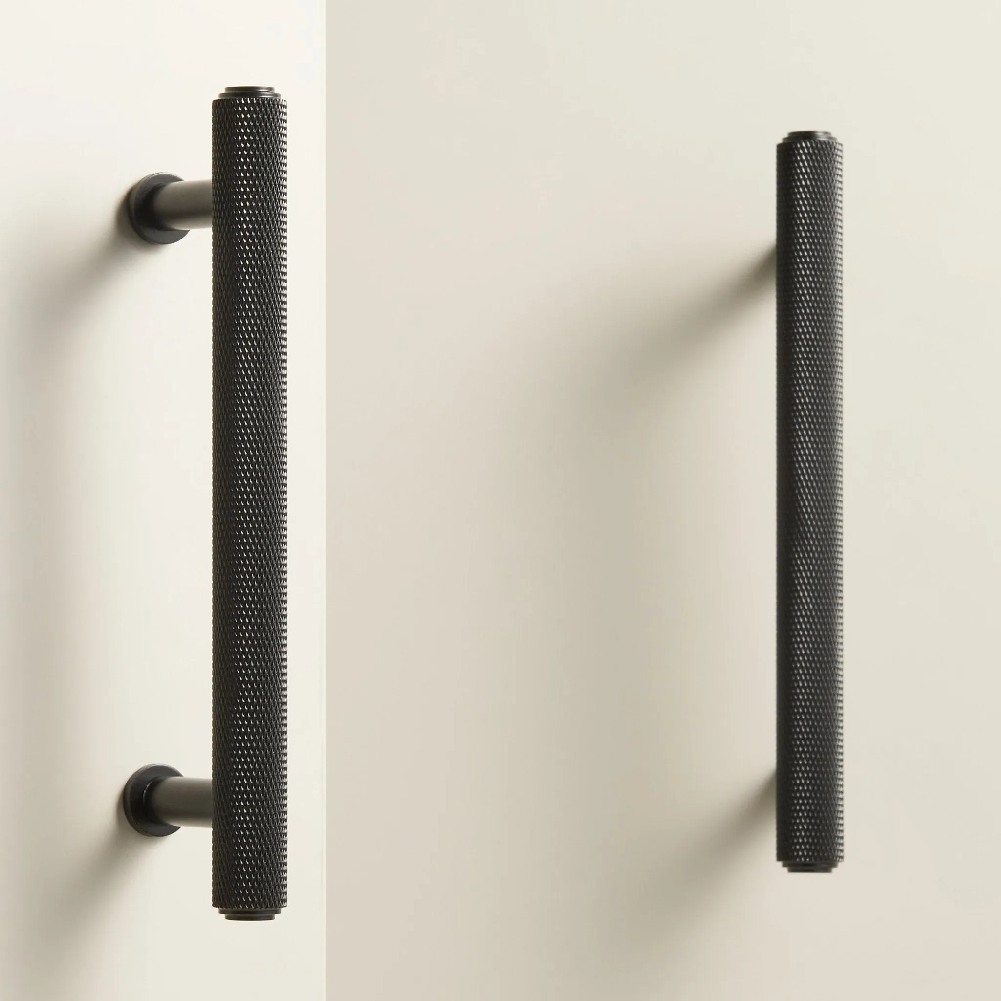 PLAKA Solid Brass Knurled Handles